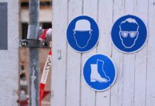 6 tips tegen het omwaaien van bouwhekken