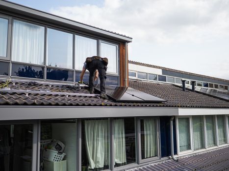 zonnepanelen-met-stekker Zonnepanelen met Stekker: Een Toegankelijke Stap Naar Duurzame Energie